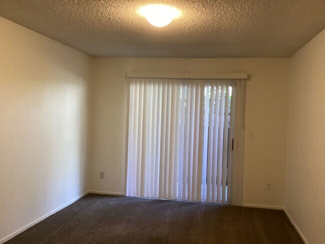 Building Photo - 563 W Alamos Ave
