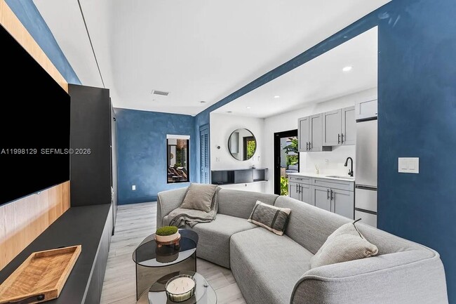 Building Photo - 445 NE 76th St