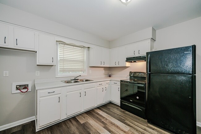 Building Photo - 735 Edgegreen Dr
