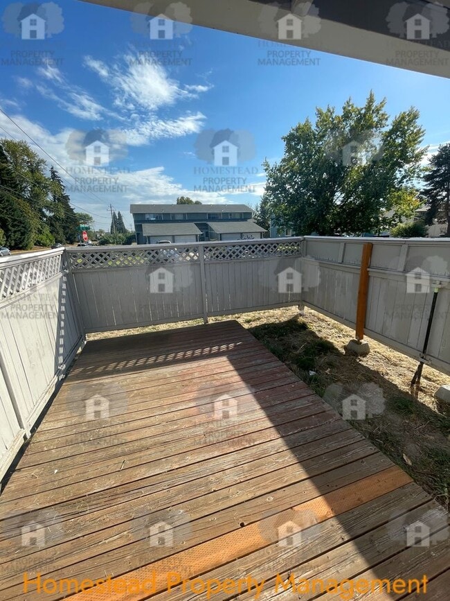 Building Photo - 2691-2693 18th Ave SE