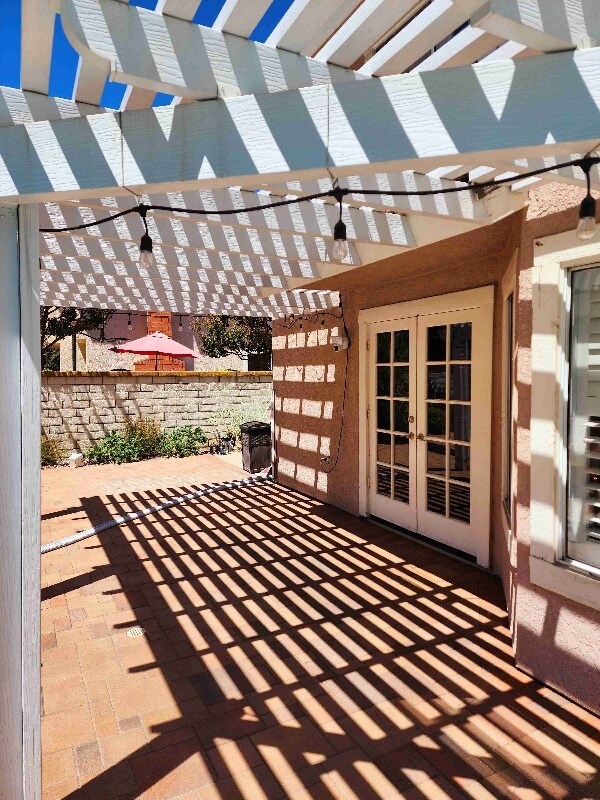 Building Photo - 2579 Roadrunner Dr