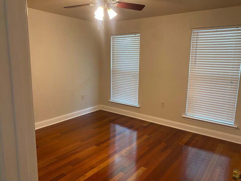 Building Photo - 10140 Gail Ct