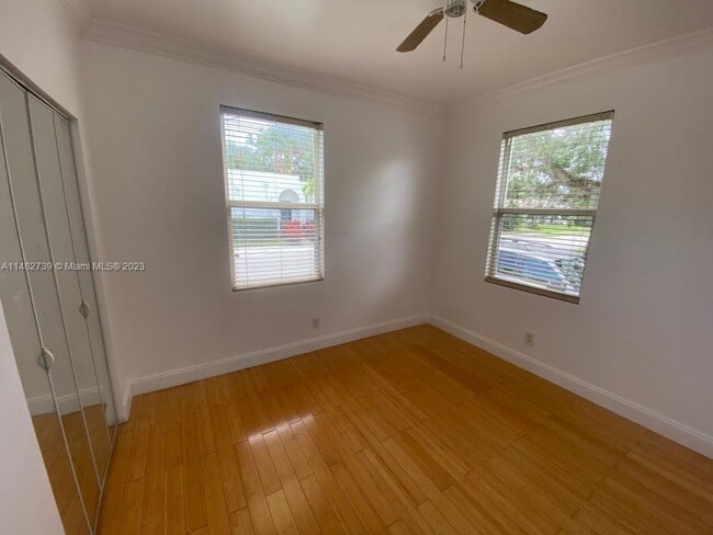 Building Photo - 401 NE 16th Ave