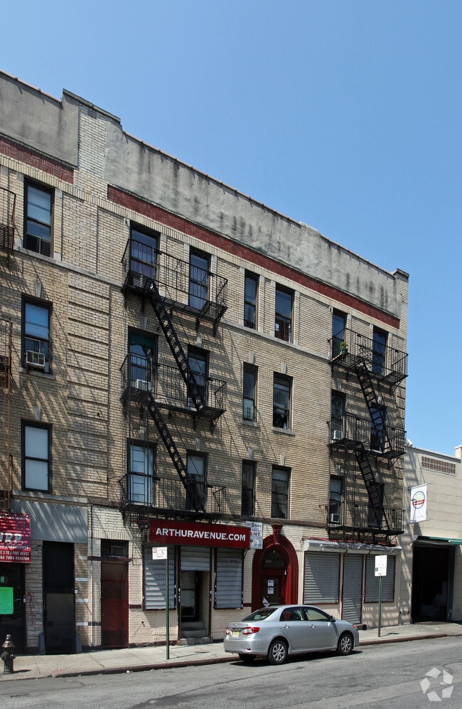 Building Photo - 2321 Hughes Ave