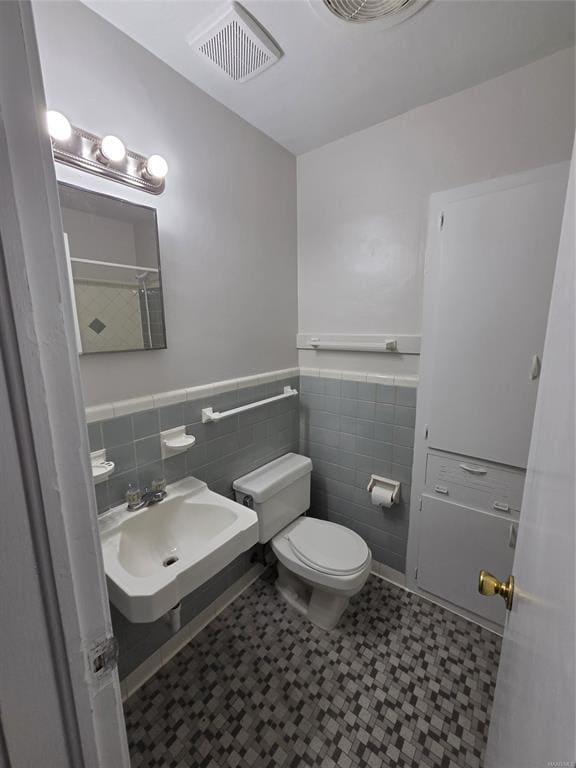 Building Photo - 157 Eton Rd