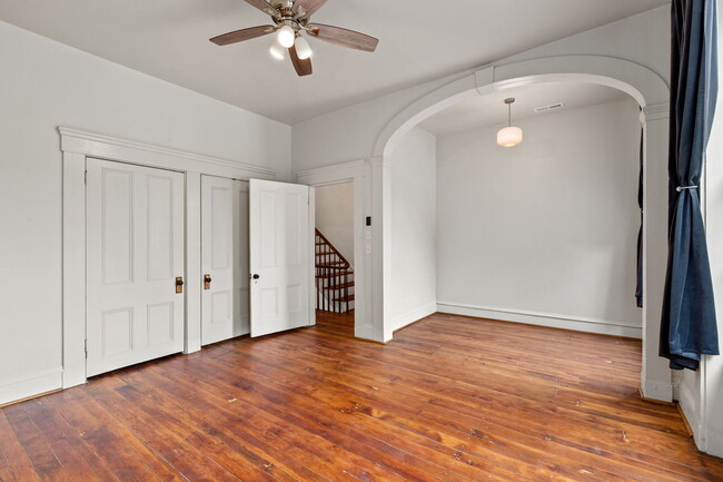 Two closets double the storage - 916 Hickory St