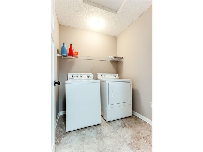 Building Photo - 8934 SW Village Loop