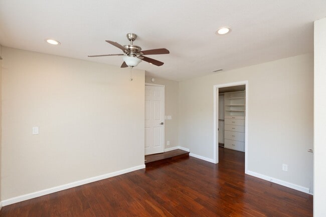Building Photo - 3 Bedroom Home with Solar in Bay Park