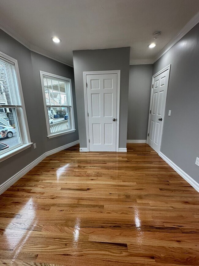 Building Photo - 95top