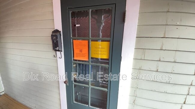 Building Photo - 808 Campbell Ave