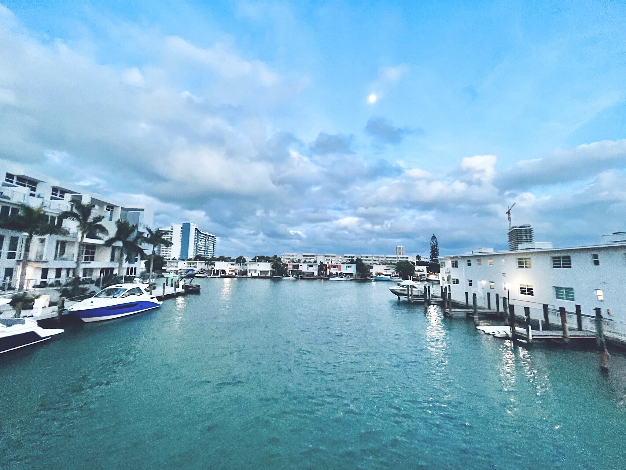 Building Photo - 7207 Bay Dr