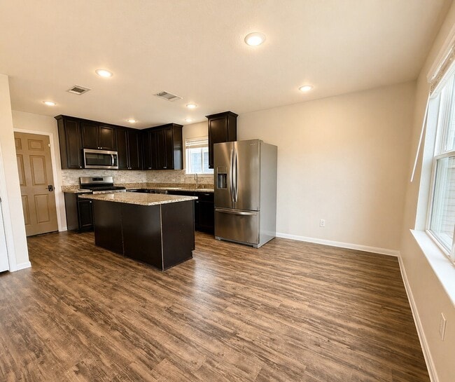 Building Photo - 24059 Hay Needle Ln