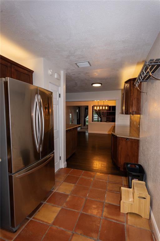 Building Photo - 226 W Spruce St