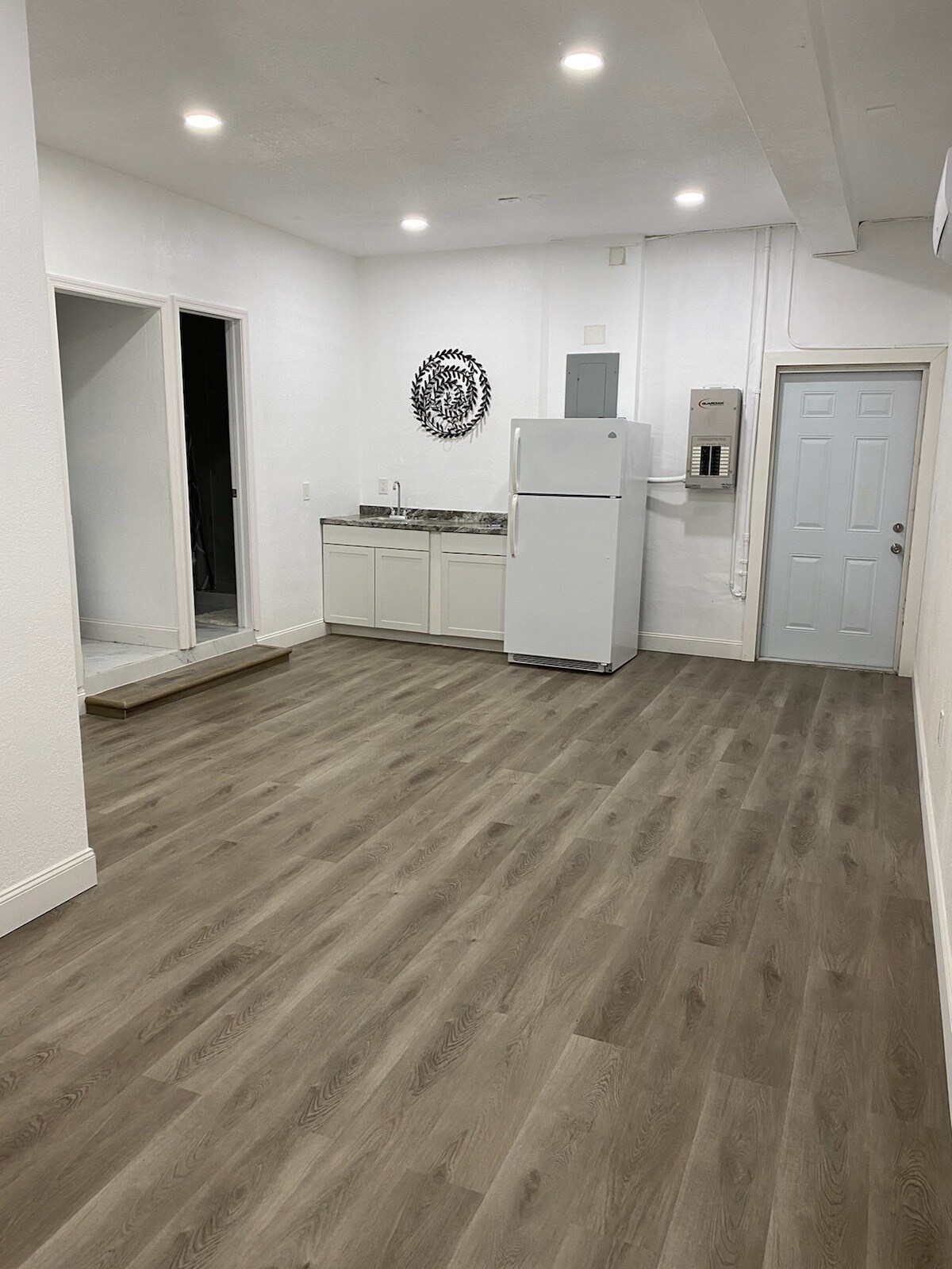 Building Photo - 1500 SW 152nd Plz