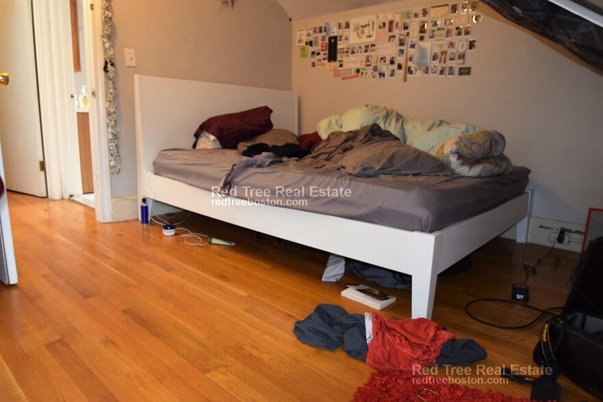 Building Photo - 216 Freeman St