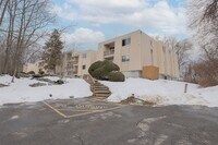 Building Photo - 506 Fox Run Ln