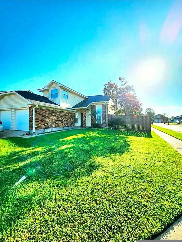 Building Photo - 3941 W Bamboo Dr