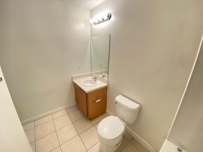 Building Photo - 2715 Andros Ln