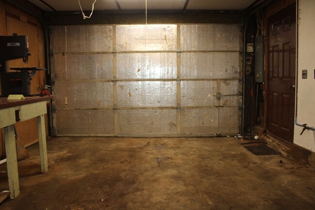 Building Photo - 10 Winter Ave