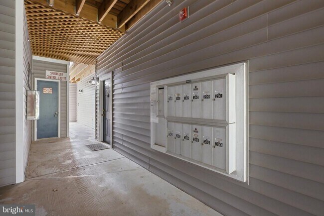 Building Photo - 46630 Drysdale Terrace