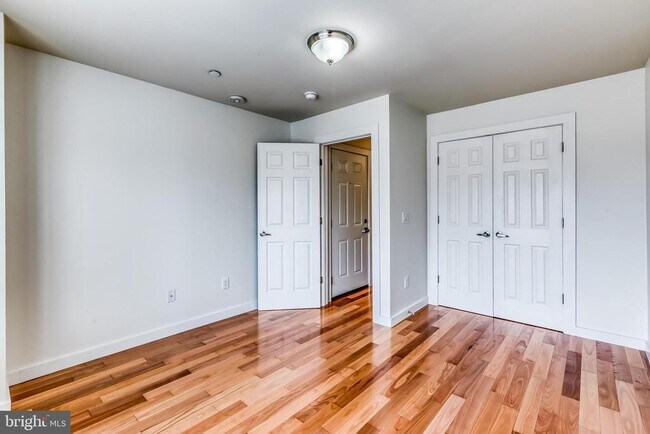 Building Photo - 4122 Haverford Ave