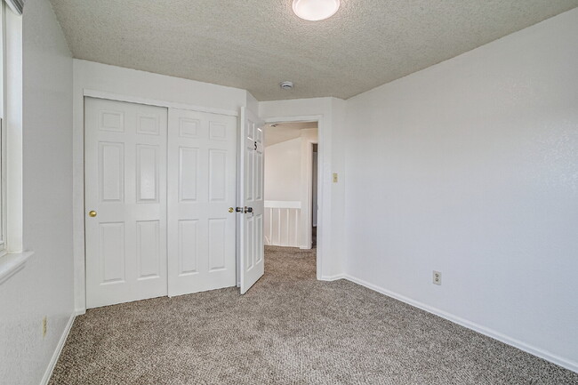 Building Photo - Private Room with a shared bath for Rent in Westminster!!!