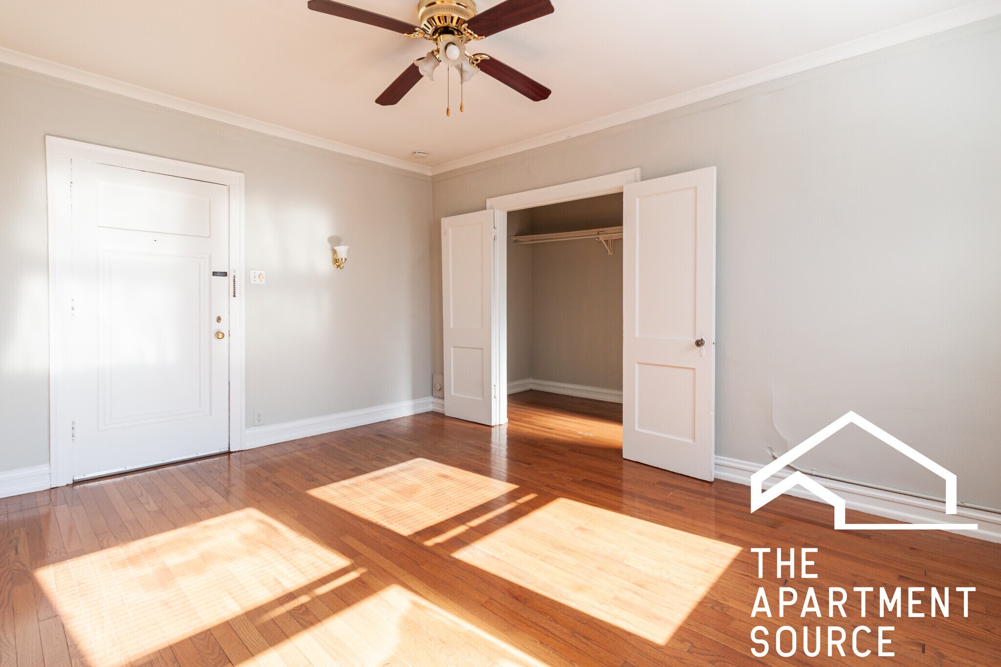 Building Photo - 4546 N Damen Ave