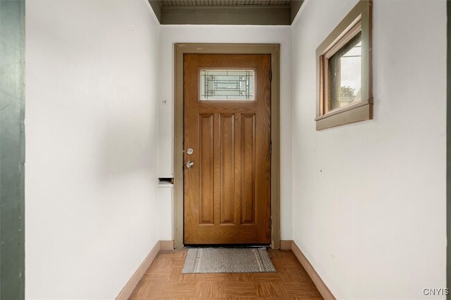 Building Photo - 1410 Fincke Ave