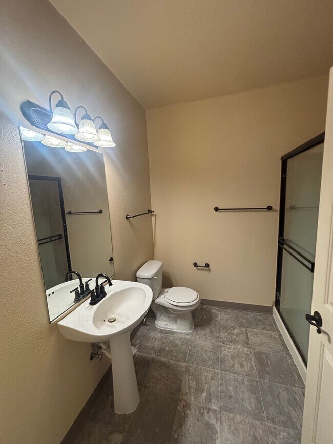 Building Photo - 6735 N Spurwing Loop
