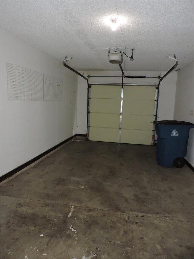 Building Photo - 8509 Fathom Cir