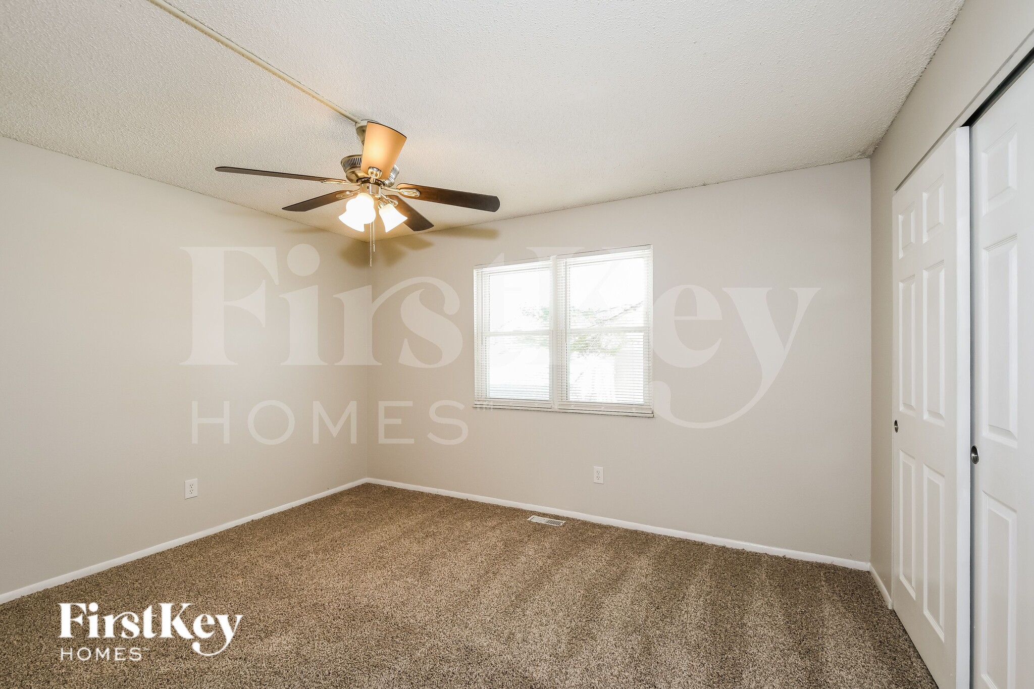 Building Photo - 2485 Jenkee Dr