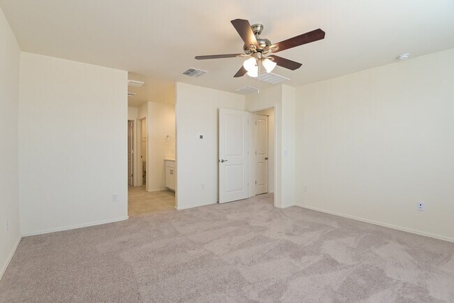 Building Photo - 11219 S Weismann Dr