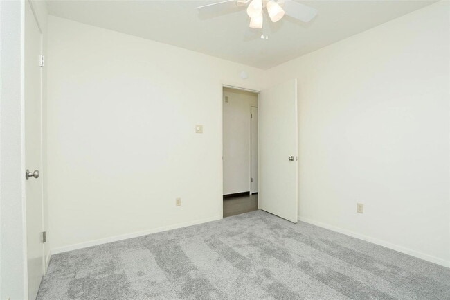 Building Photo - 1418 Crawley Ct