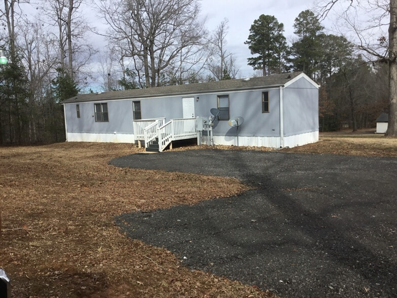 Building Photo - 1099 Jordan Rd