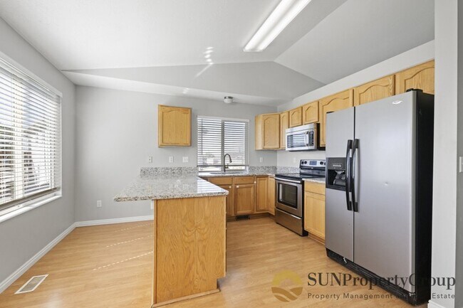 Building Photo - 5458 S 4250 W