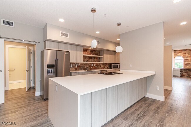 Primary Photo - 4645 SE 11th Pl