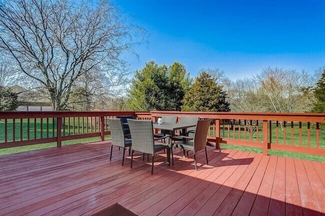 Building Photo - 1511 Stewarts Ferry Pike