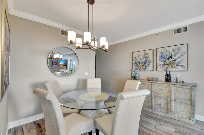 Building Photo - 700 E Boynton Beach Blvd