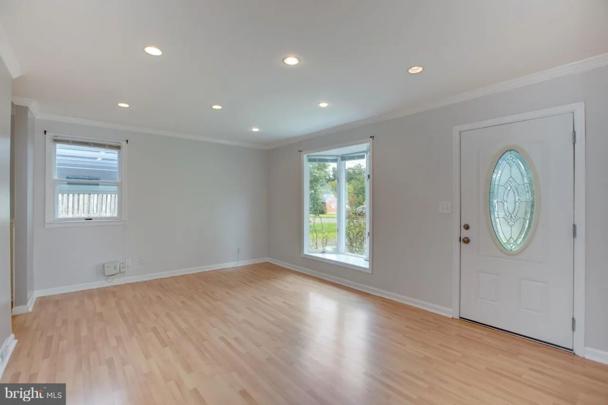 Building Photo - 4912 Upland Dr