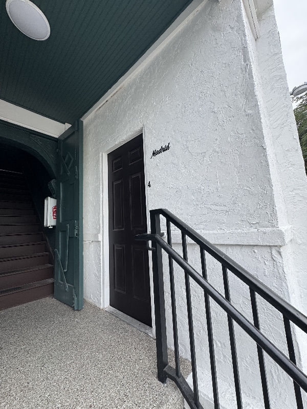 Building Photo - 4028 SW 11th St