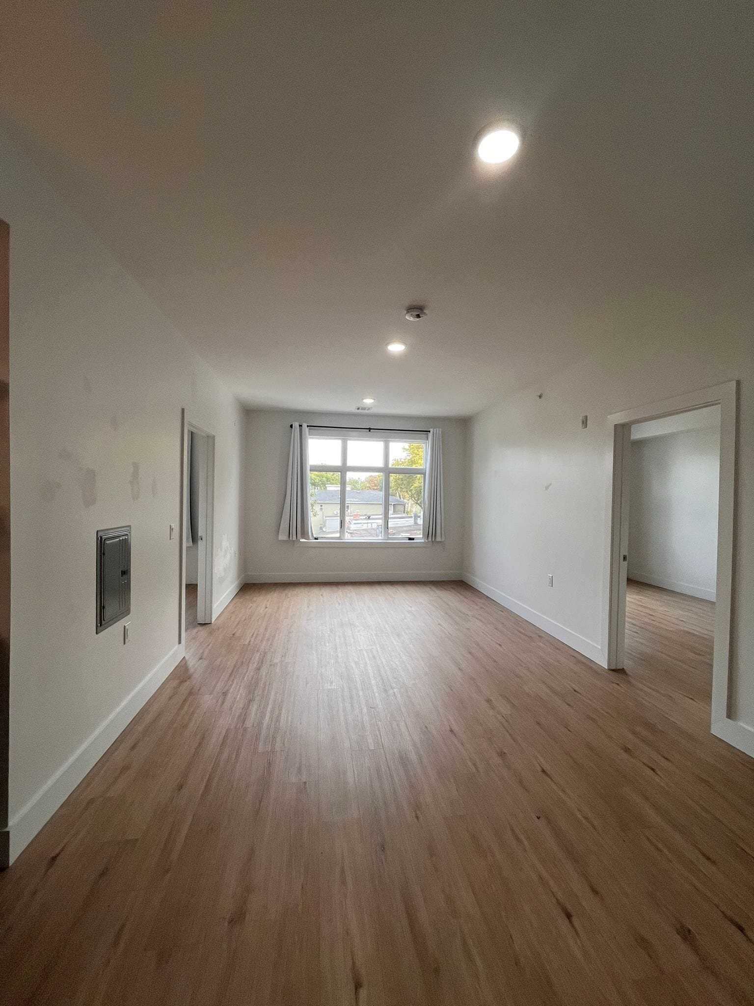 Building Photo - 276 Duncan Ave