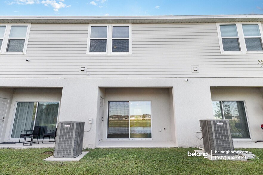 Building Photo - 2037 Viewfinder St