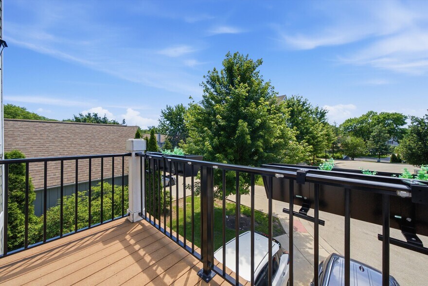 Building Photo - 130 Waterbury Cir