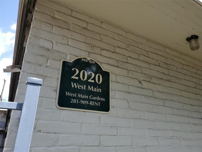 Building Photo - 2020 W Main St