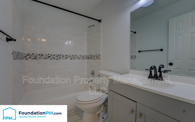 Building Photo - 3814 Selden Cove