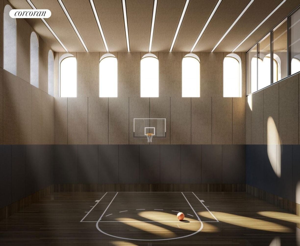 Building Photo - 130 William St