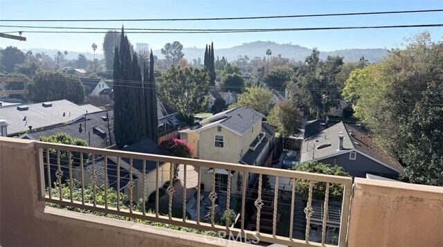 Building Photo - 11218 Camarillo St