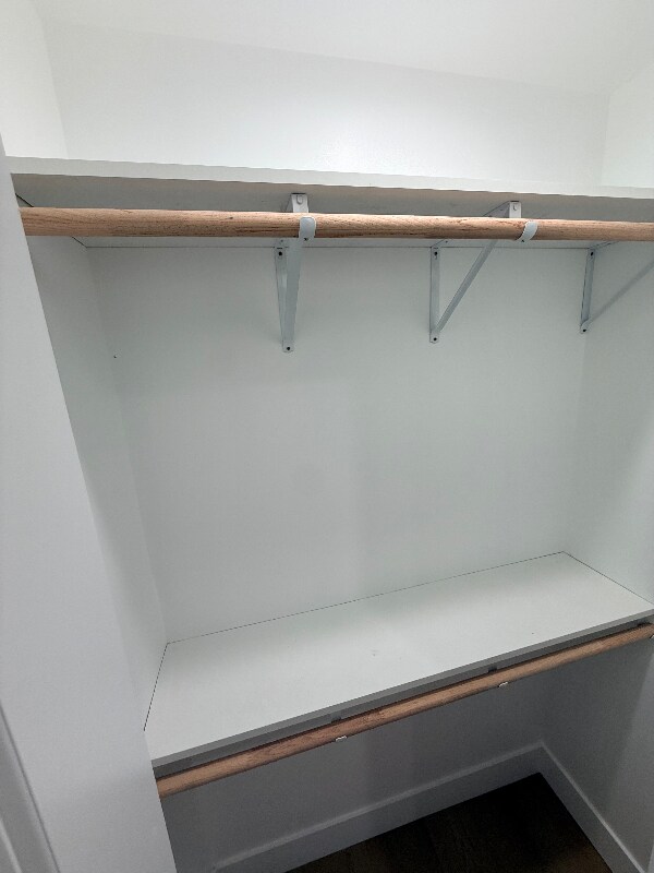 Building Photo - 442 E 44th Cir