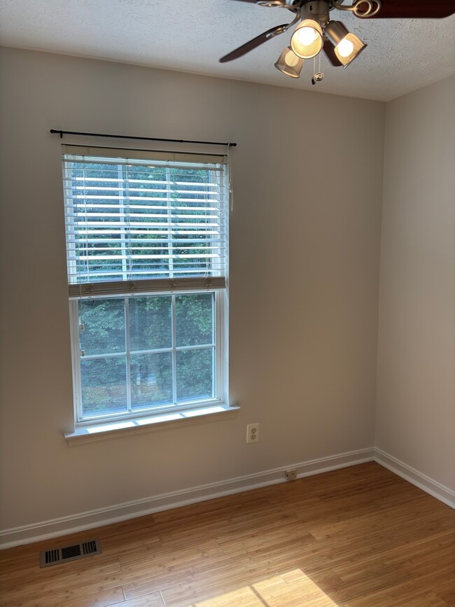 Building Photo - 526 Harbour Ct