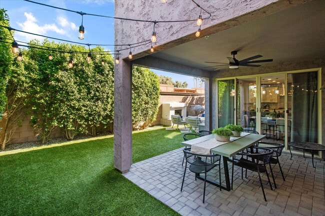 Building Photo - 1063 N 70th Way